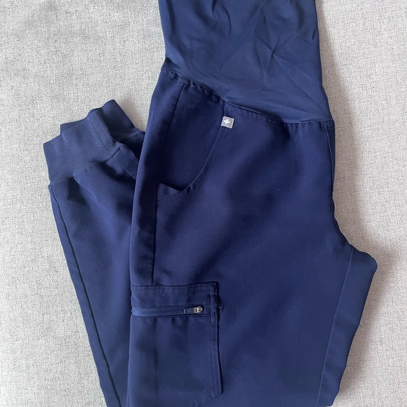 Figs Zamora Maternity Jogger Scrub Pants - Picture 1 of 2